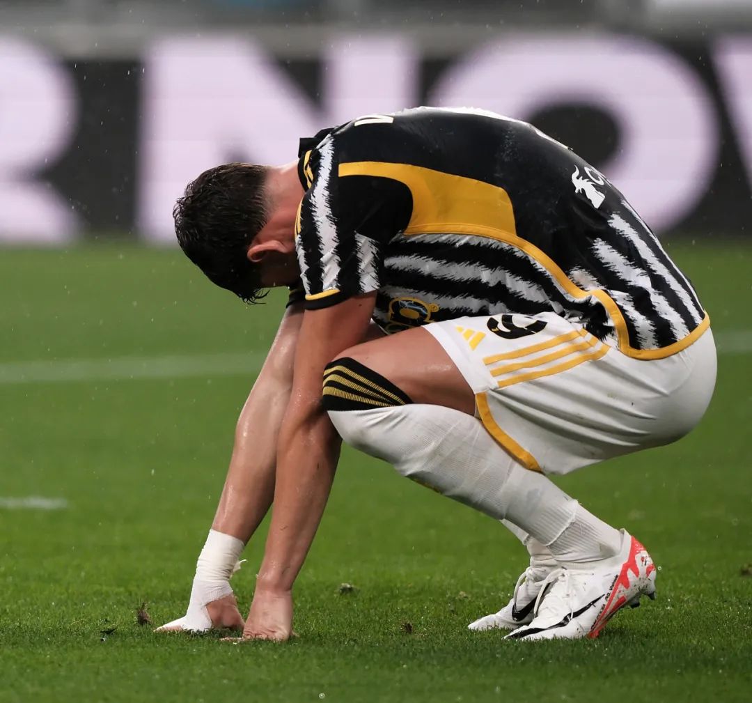 显然更趋向 显然更趋向