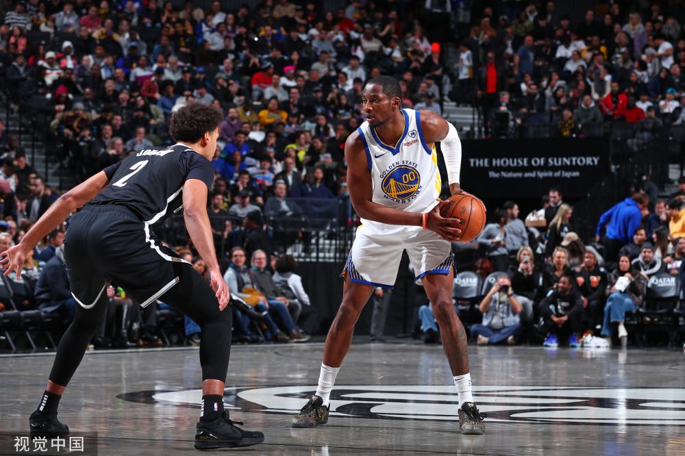 在球场上 在球场上