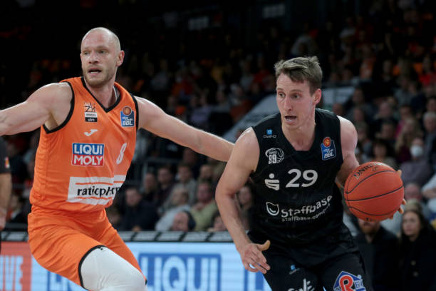 中前场构架 中前场构架